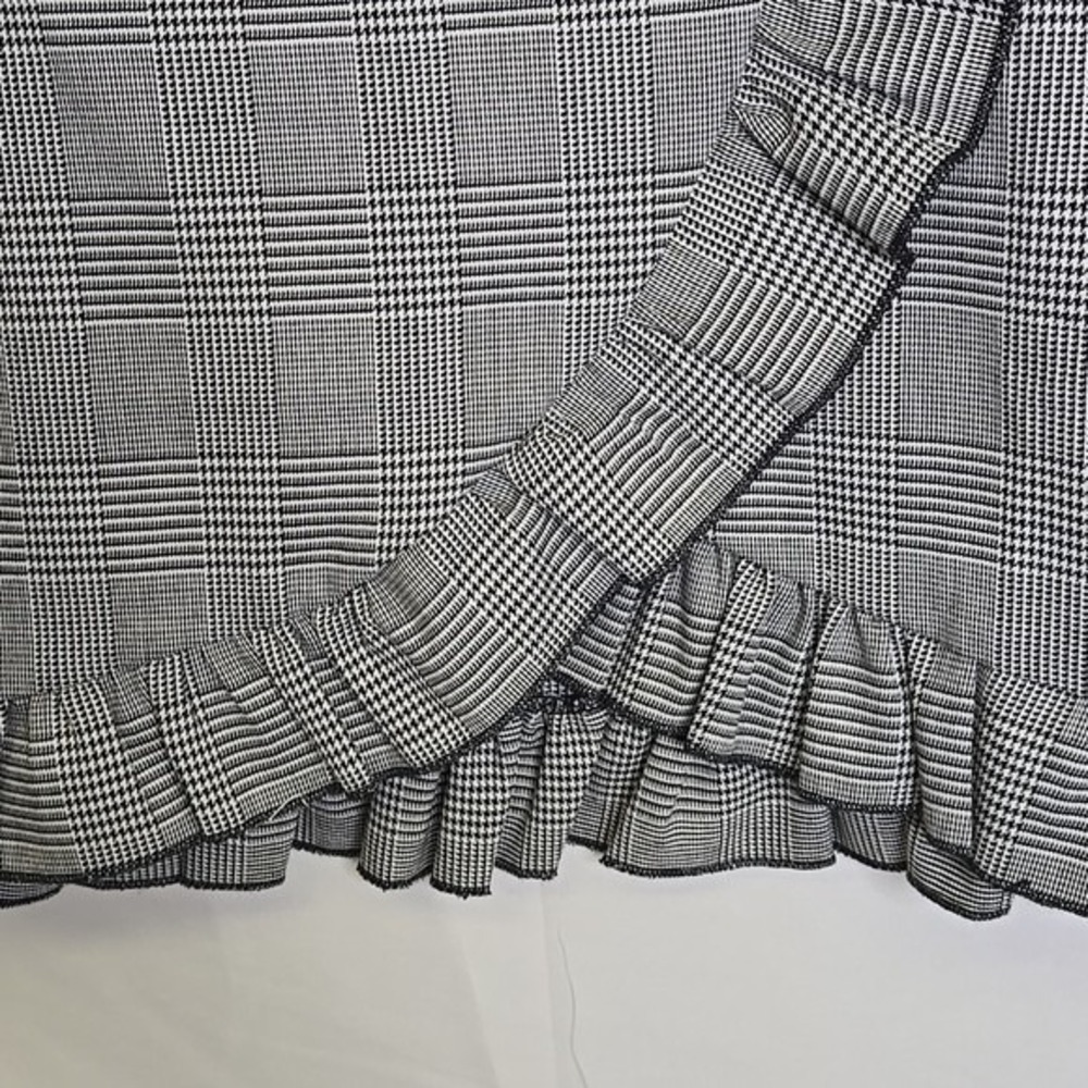 Romeo & Juliet Houndstooth Ruffle Skirt Preppy Academia Y2K, Black White, Medium - Picture 3 of 9